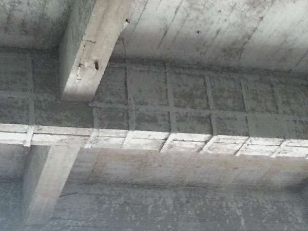 梁粘貼U形碳纖維布加固圖